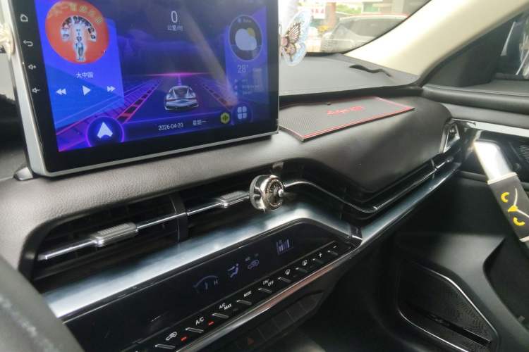 Used Zotye T500 2018 1.5T Manual Luxury Model Audio And AC Panel