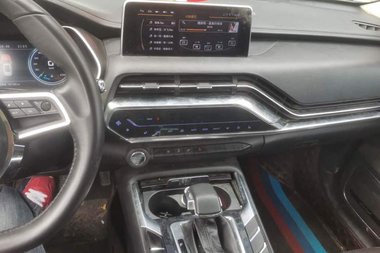 Used Zotye T500 2018 1.5T Automatic Smart Connected Prestige Model Audio And AC Panel