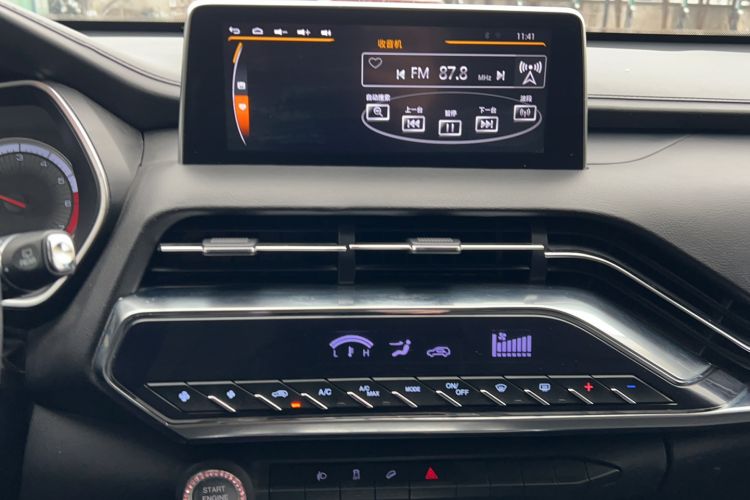 Used Zotye T500 2018 1.5T Automatic Luxury Model Audio And AC Panel