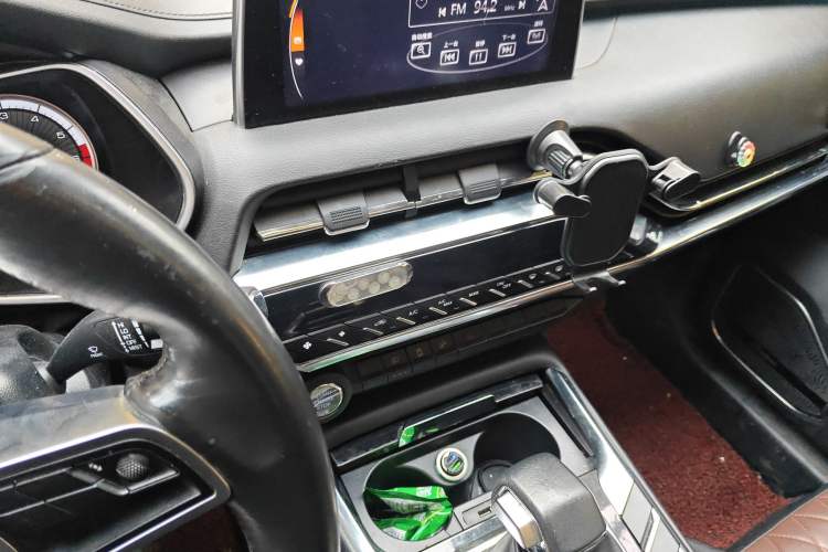 Used Zotye T500 2018 1.5T Automatic Luxury Model Audio And AC Panel