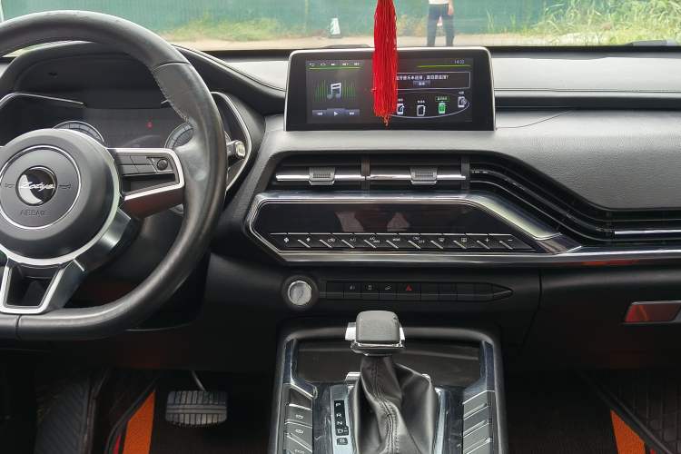 Used Zotye T500 2018 1.5T Automatic Luxury Model Audio And AC Panel