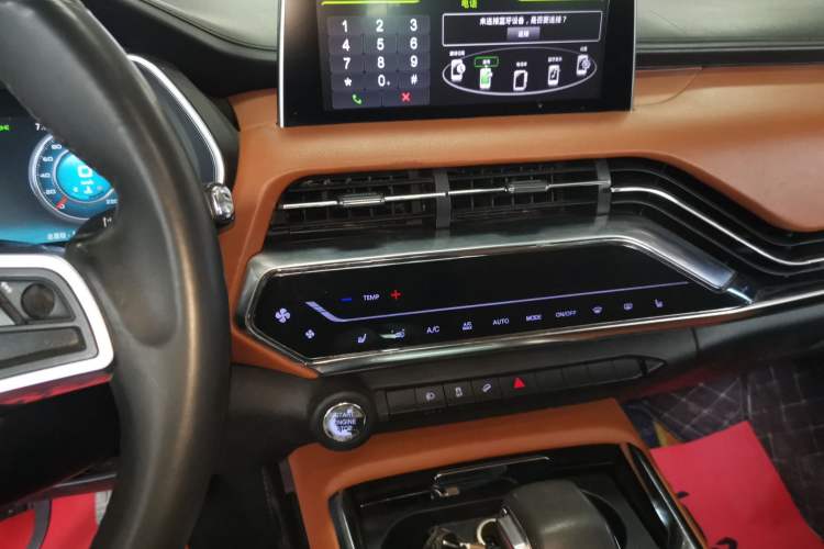 Used Zotye T500 2018 1.5T Automatic Smart Connected Prestige Model Audio And AC Panel