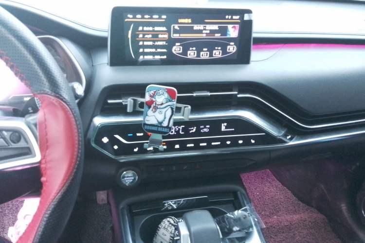 Used Zotye T500 2018 1.5T Automatic Smart Connected Prestige Model Audio And AC Panel