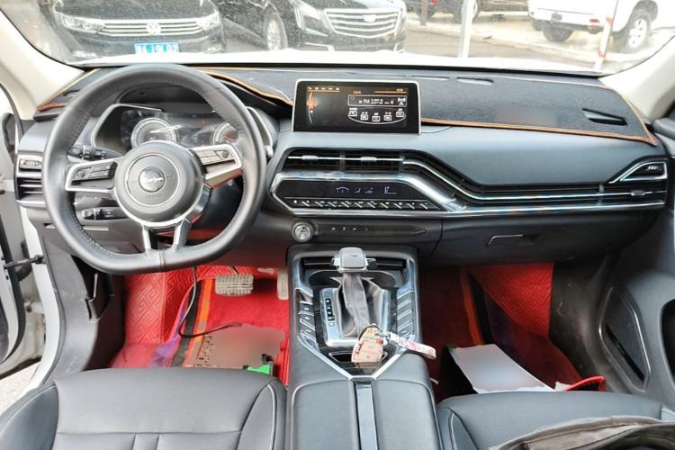 Used Zotye T500 2018 1.5T Automatic Luxury Model Center Console