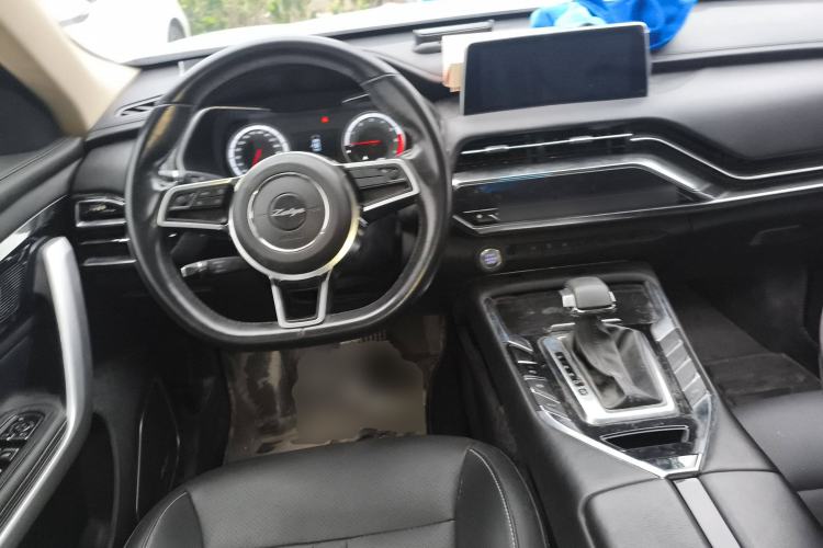 Used Zotye T500 2018 1.5T Automatic Luxury Model Center Console