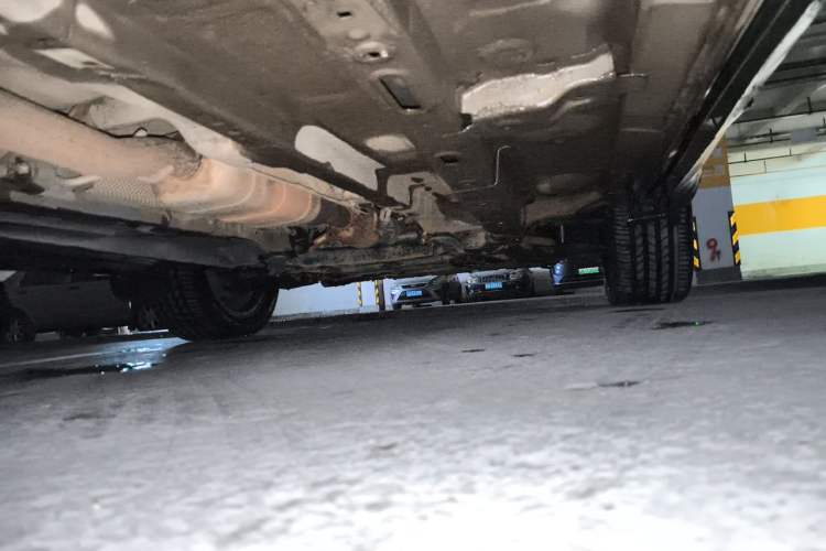 Used Zotye T500 2018 1.5T Automatic Smart Connected Prestige Model Chassis Rear Right