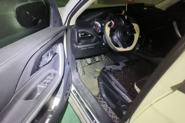 Used Zotye T500 2018 1.5T Manual Luxury Model Driver Seat
