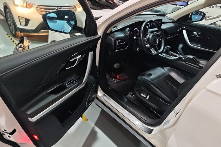 Used Zotye T500 2018 1.5T Automatic Luxury Model Driver Seat