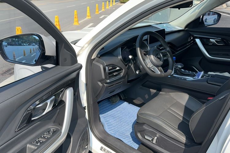 Used Zotye T500 2018 1.5T Automatic Smart Connected Prestige Model Driver Seat
