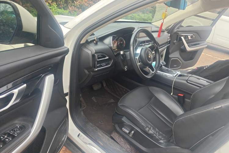 Used Zotye T500 2018 1.5T Automatic Luxury Model Driver Seat