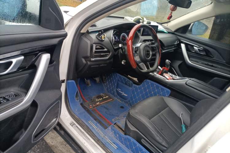 Used Zotye T500 2018 1.5T Manual Luxury Model Driver Seat