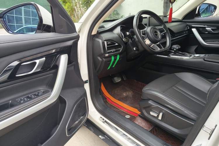 Used Zotye T500 2018 1.5T Automatic Luxury Model Driver Seat