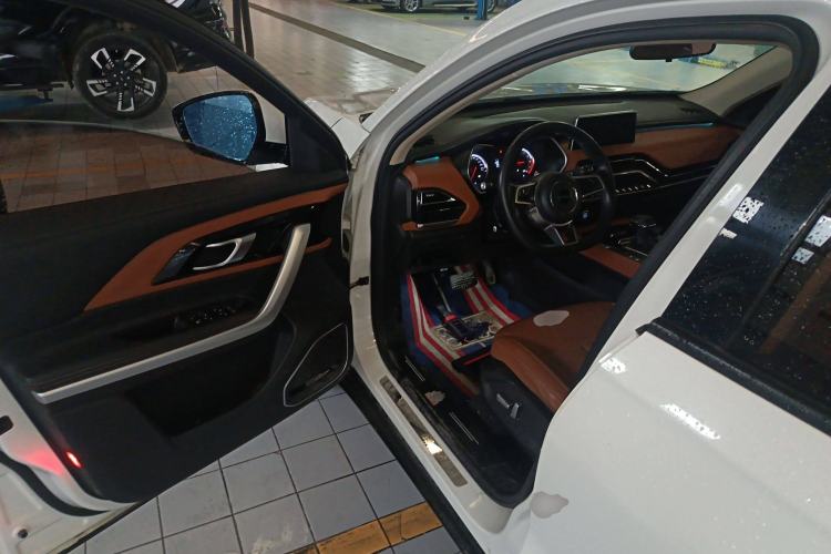 Used Zotye T500 2018 1.5T Automatic Luxury Model Driver Seat