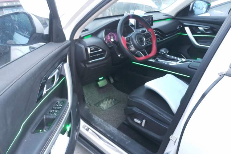 Used Zotye T500 2018 1.5T Automatic Smart Connected Prestige Model Driver Seat