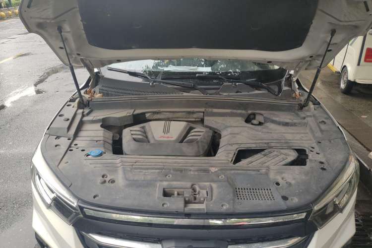 Used Zotye T500 2018 1.5T Manual Luxury Model Engine Bay