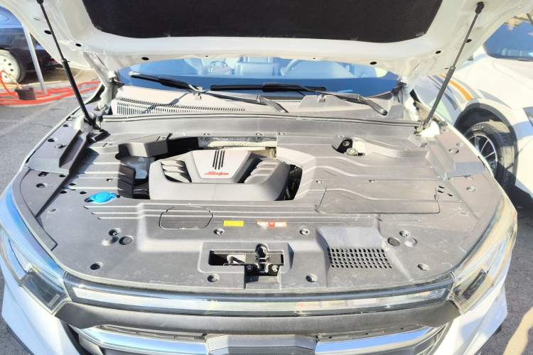 Used Zotye T500 2018 1.5T Manual Luxury Model Engine Bay