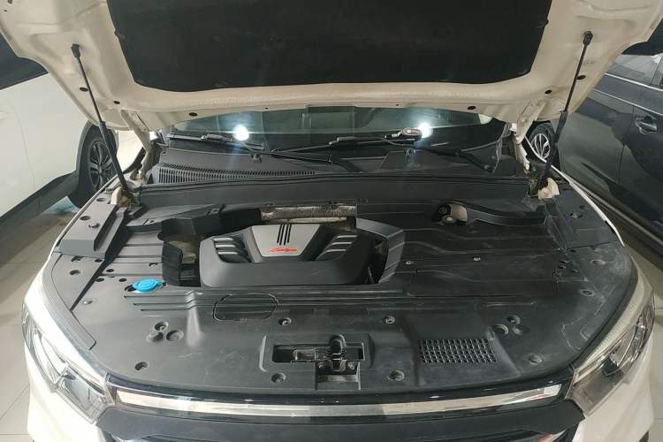 Used Zotye T500 2018 1.5T Manual Luxury Model Engine Bay