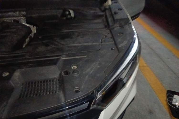 Used Zotye T500 2018 1.5T Automatic Luxury Model Engine Bay Left