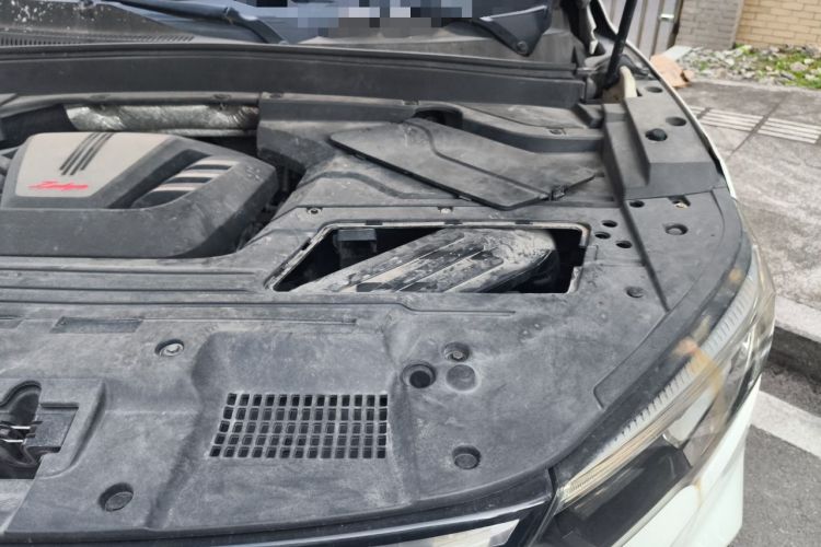 Used Zotye T500 2018 1.5T Manual Luxury Model Engine Bay Left