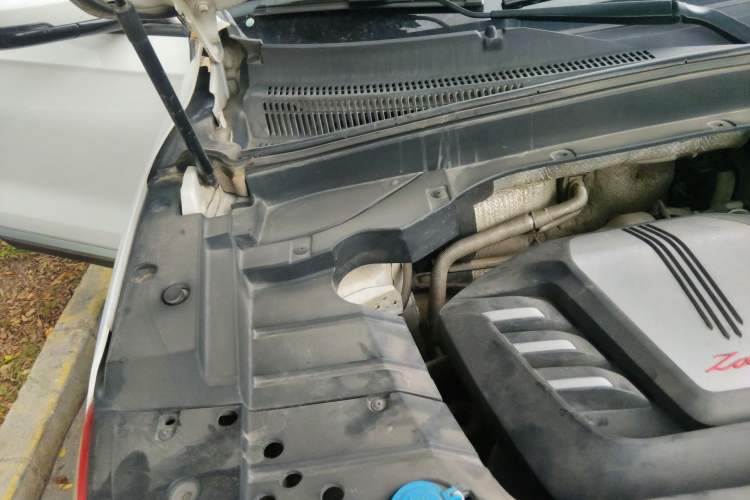 Used Zotye T500 2018 1.5T Manual Luxury Model Engine Bay Right