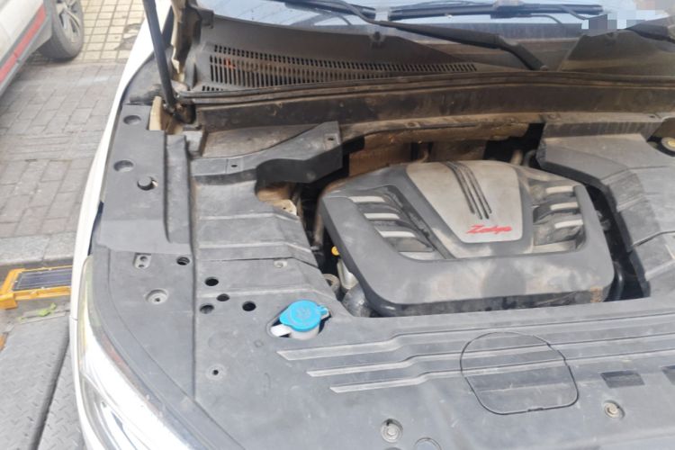 Used Zotye T500 2018 1.5T Automatic Luxury Model Engine Bay Right