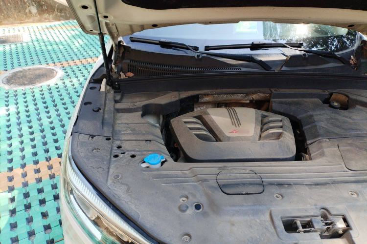 Used Zotye T500 2018 1.5T Automatic Smart Connect Flagship Model Engine Bay Right