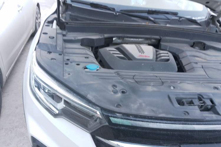 Used Zotye T500 2018 1.5T Automatic Smart Connected Prestige Model Engine Bay Right