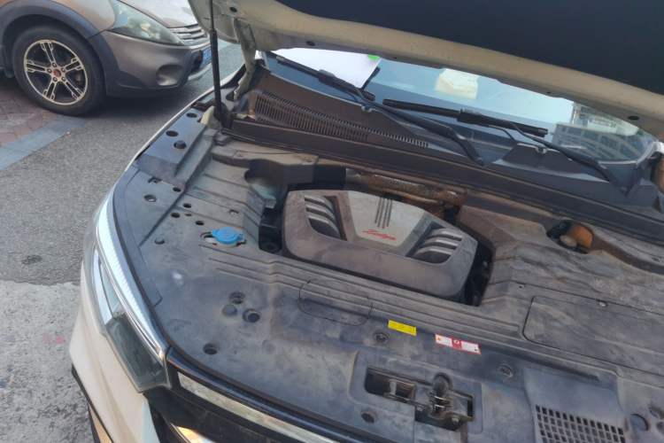 Used Zotye T500 2018 1.5T Automatic Smart Connected Prestige Model Engine Bay Right