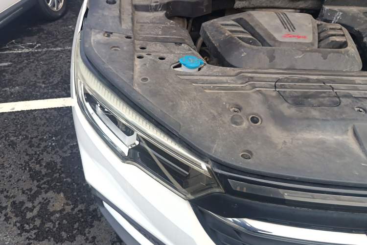 Used Zotye T500 2018 1.5T Automatic Luxury Model Engine Bay Right