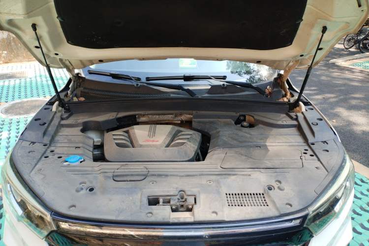 Used Zotye T500 2018 1.5T Automatic Smart Connect Flagship Model Engine Bay