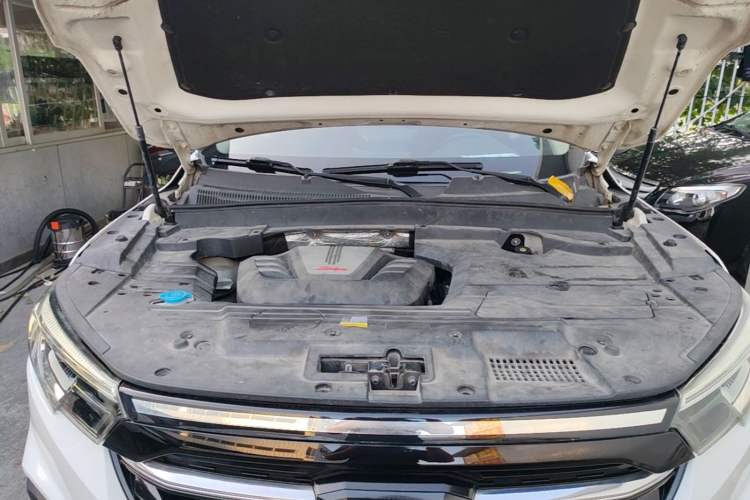 Used Zotye T500 2018 1.5T Automatic Smart Connected Prestige Model Engine Bay