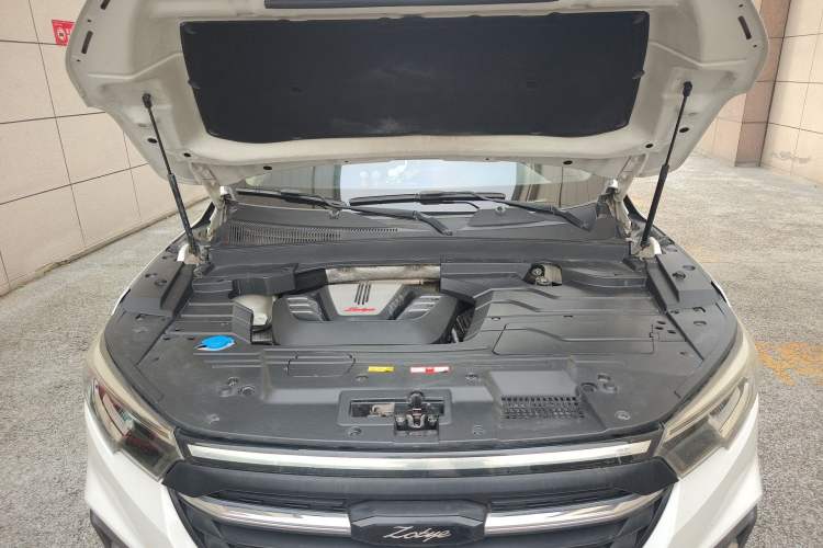 Used Zotye T500 2018 1.5T Automatic Luxury Model Engine Bay