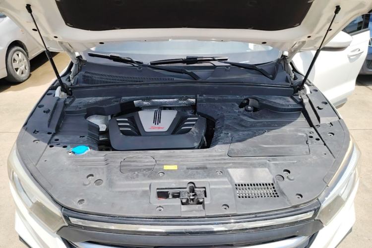 Used Zotye T500 2018 1.5T Manual Luxury Model Engine Bay