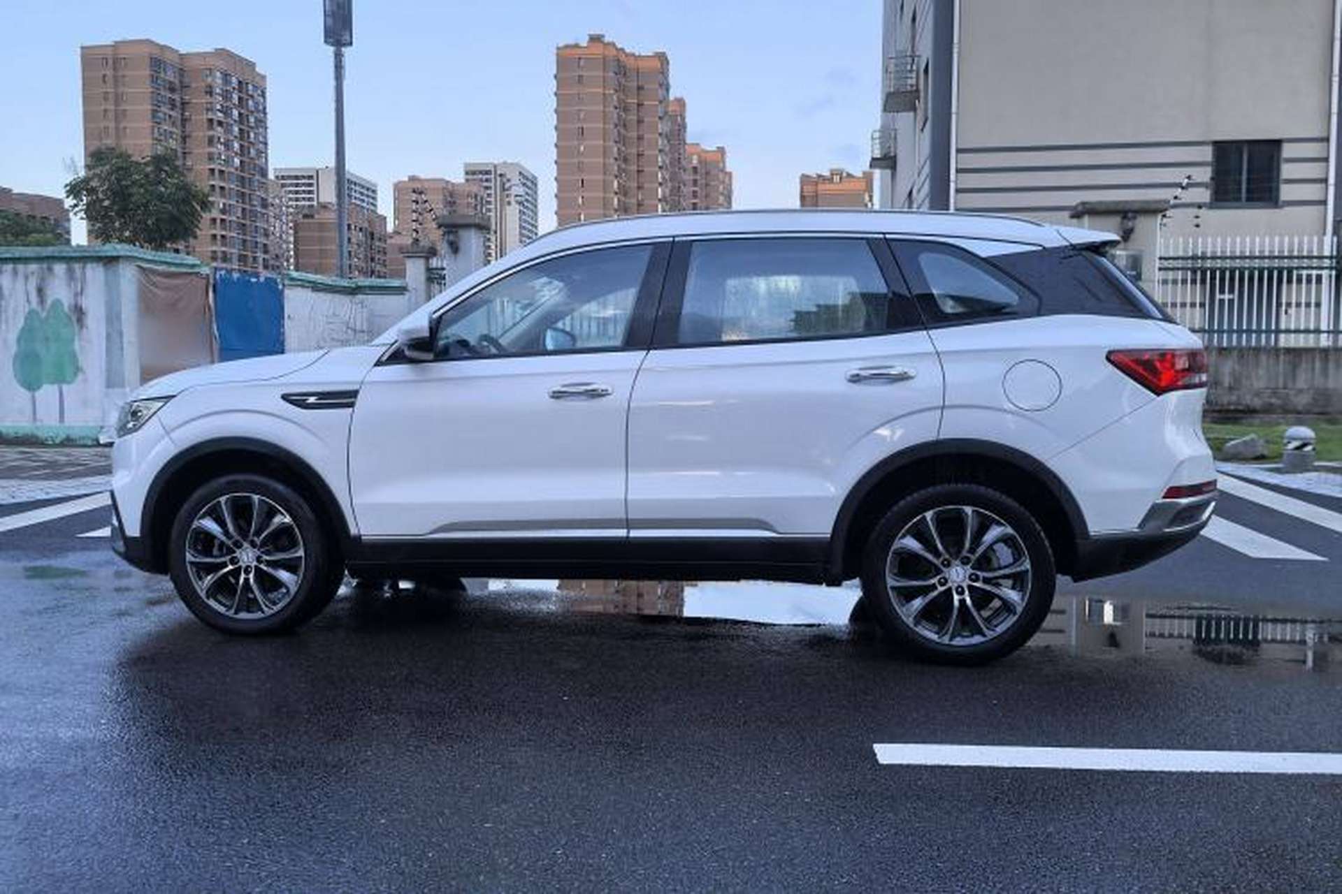 Used Zotye T500 2018 1.5T Manual Luxury Model Exterior 2
