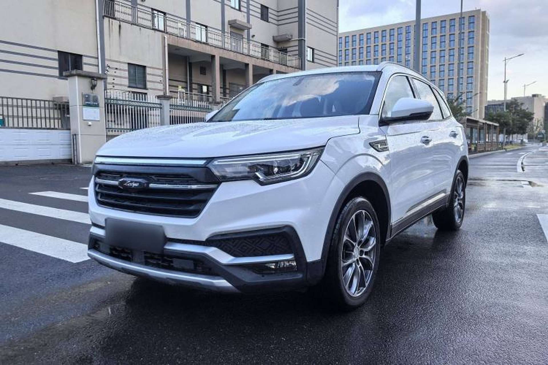 Used Zotye T500 2018 1.5T Manual Luxury Model Front Left 45 Deg