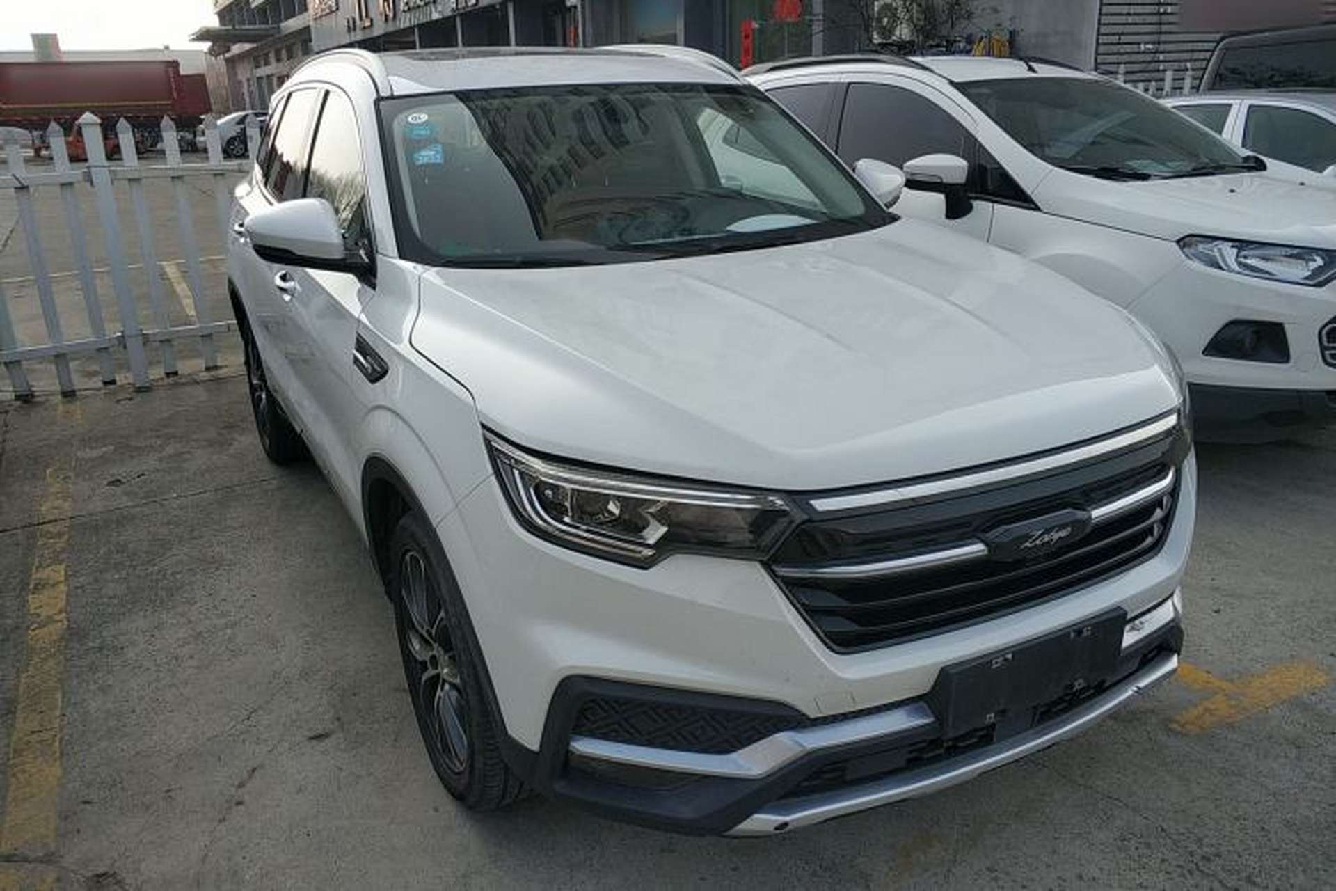 Used Zotye T500 2018 1.5T Automatic Smart Connected Prestige Model Front Right 45 Deg