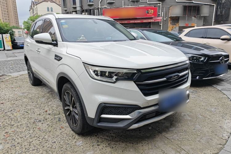 Used Zotye T500 2018 1.5T Manual Luxury Model Front Right 45 Deg