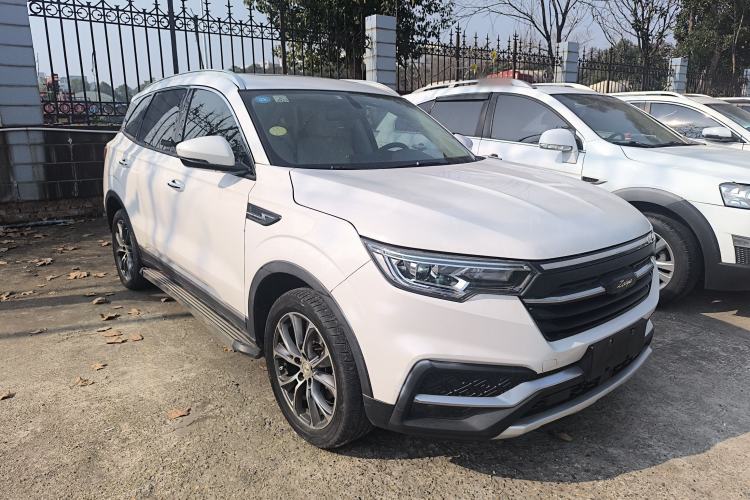 Used Zotye T500 2018 1.5T Manual Luxury Model Front Right 45 Deg