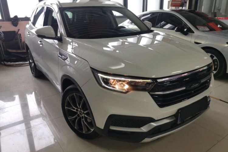 Used Zotye T500 2018 1.5T Automatic Smart Connected Prestige Model Front Right 45 Deg