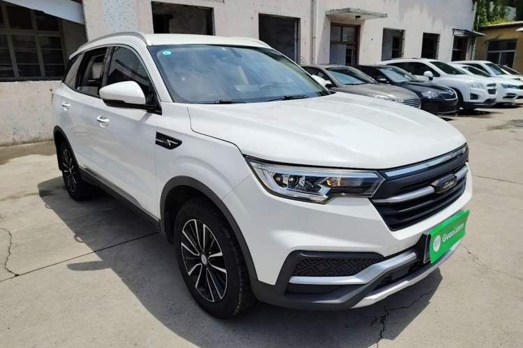 Used Zotye T500 2018 1.5T Manual Luxury Model Front Right 45 Deg