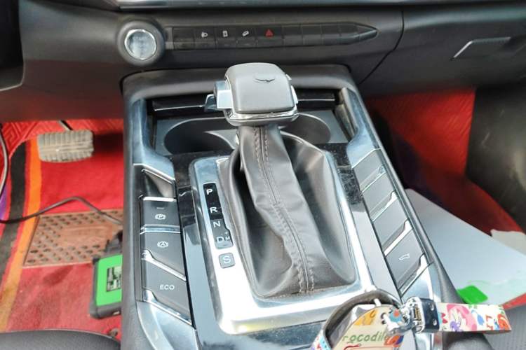 Used Zotye T500 2018 1.5T Automatic Luxury Model Gear Lever