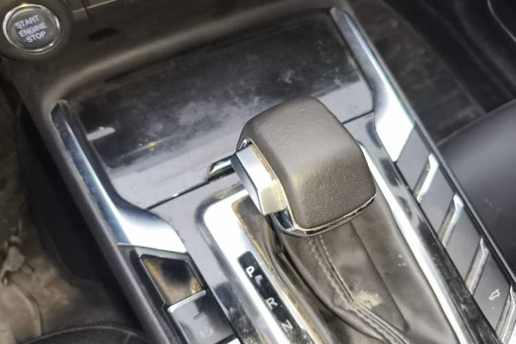 Used Zotye T500 2018 1.5T Automatic Luxury Model Gear Lever