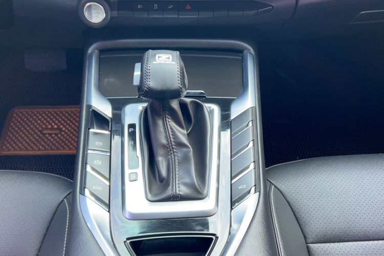 Used Zotye T500 2018 1.5T Automatic Luxury Model Gear Lever