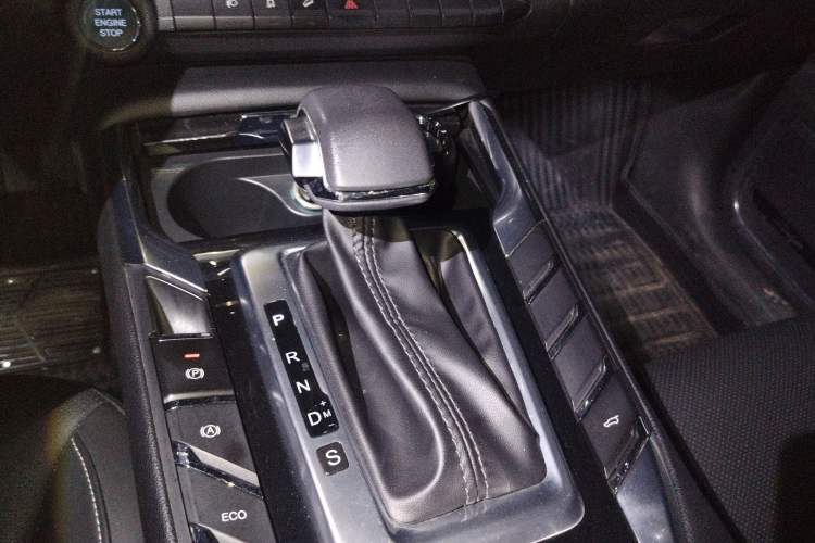 Used Zotye T500 2018 1.5T Automatic Luxury Model Gear Lever
