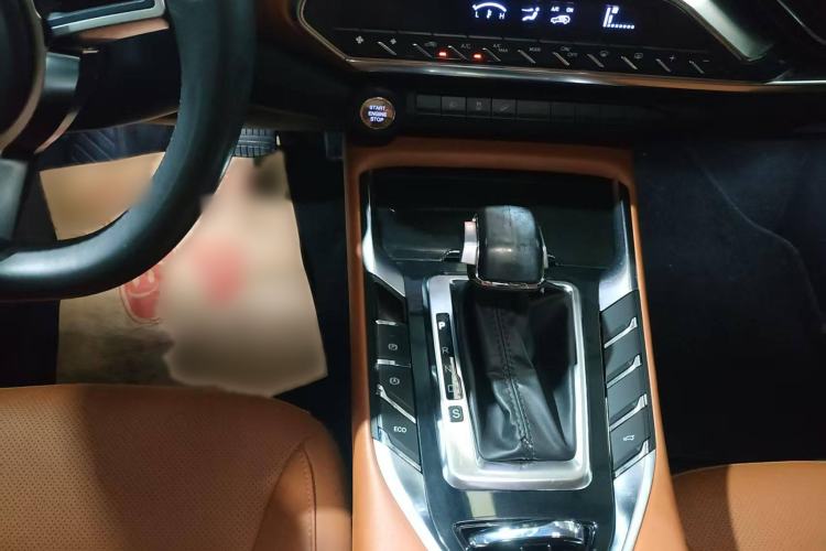 Used Zotye T500 2018 1.5T Automatic Luxury Model Gear Lever