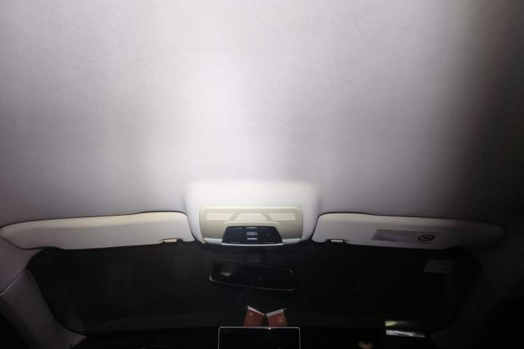 Used Zotye T500 2018 1.5T Manual Luxury Model Headliner