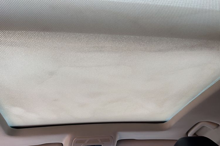 Used Zotye T500 2018 1.5T Automatic Smart Connected Prestige Model Headliner