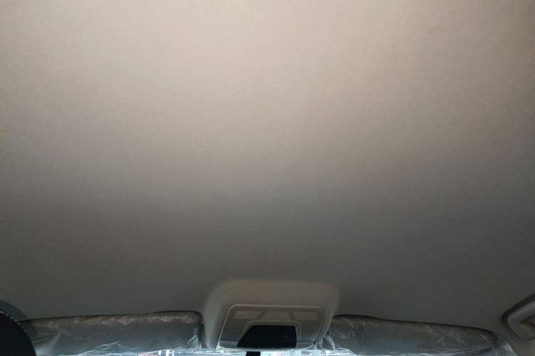 Used Zotye T500 2018 1.5T Manual Luxury Model Headliner