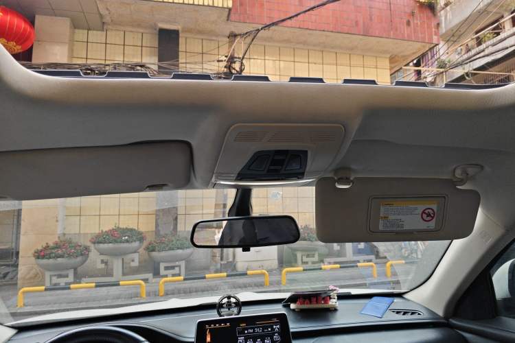 Used Zotye T500 2018 1.5T Automatic Luxury Model Headliner