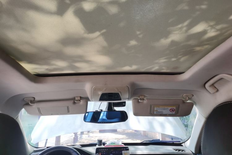 Used Zotye T500 2018 1.5T Automatic Smart Connected Prestige Model Headliner
